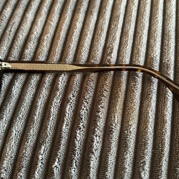 Fendi Tortoise Shell Sunglasses - Picture 4 of 5